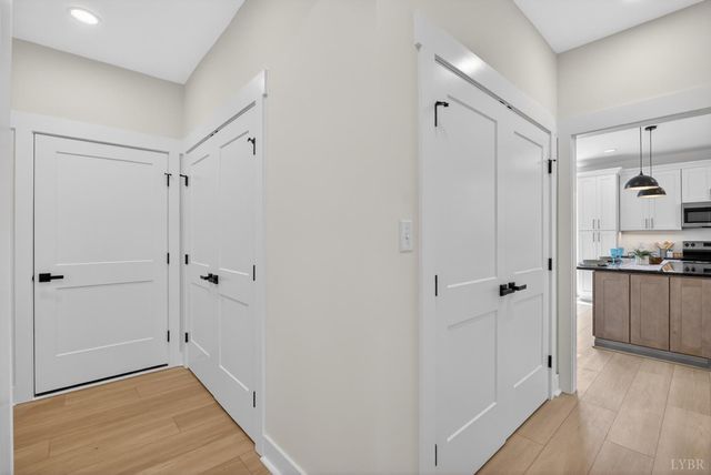 3 Pine Watch Circle, Moneta, VA 24121