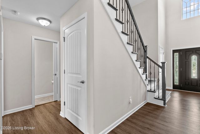 6503 Fernhill Ct, Louisville, KY 40291