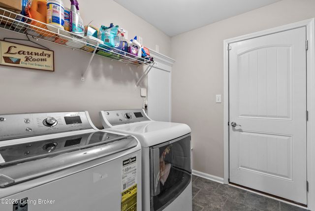 6503 Fernhill Ct, Louisville, KY 40291