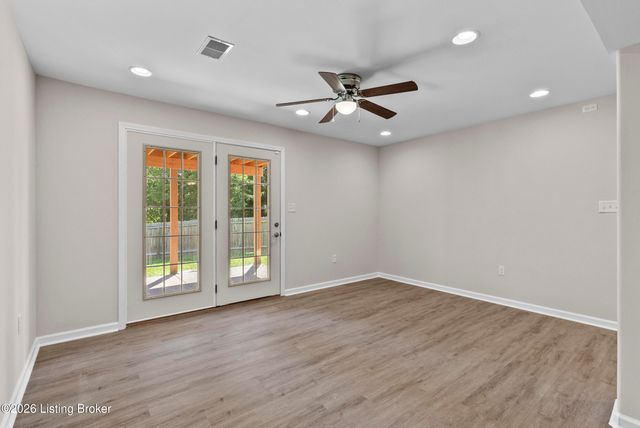 6503 Fernhill Ct, Louisville, KY 40291
