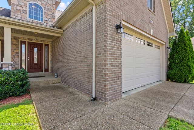 6503 Fernhill Ct, Louisville, KY 40291