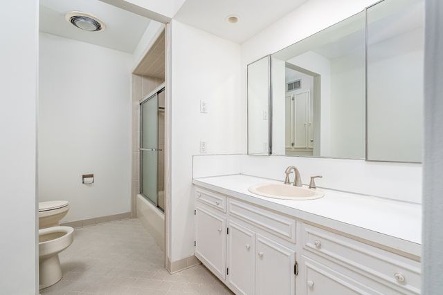 1037 Rolling Fields Cir, Columbia, TN 38401