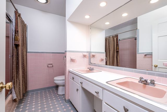 1037 Rolling Fields Cir, Columbia, TN 38401