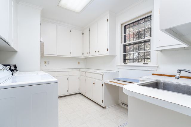 1037 Rolling Fields Cir, Columbia, TN 38401