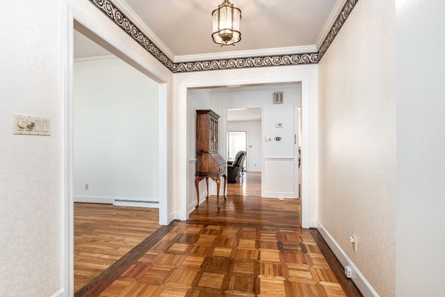 1037 Rolling Fields Cir, Columbia, TN 38401