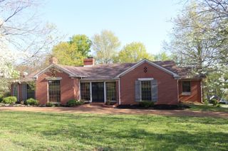 1037 Rolling Fields Cir, Columbia, TN 38401