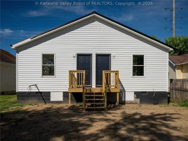 156 6th Street, Dunbar, WV 25064
