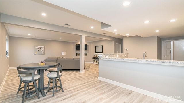 29 Black Cherry Lane, Saline, MI 48176