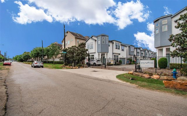 8930 Spring Knoll Forest Drive, Houston, TX 77080