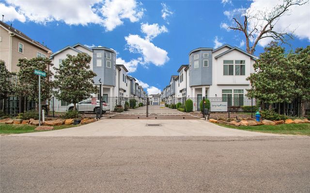 8930 Spring Knoll Forest Drive, Houston, TX 77080