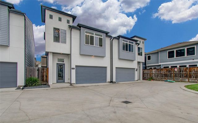 8930 Spring Knoll Forest Drive, Houston, TX 77080