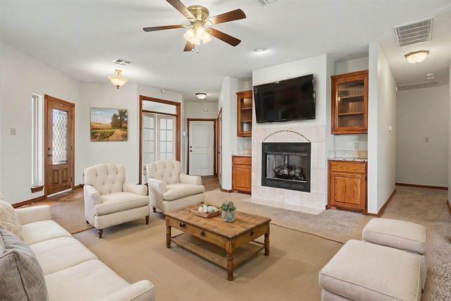 2408 SW 54th St, Lawton, OK 73505