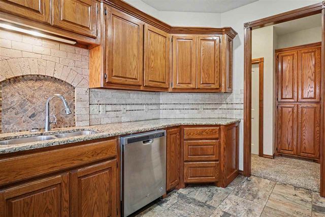 2408 SW 54th St, Lawton, OK 73505
