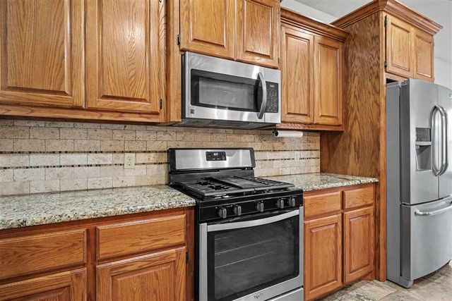 2408 SW 54th St, Lawton, OK 73505