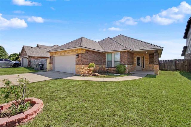 2408 SW 54th St, Lawton, OK 73505