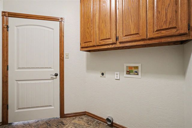 2408 SW 54th St, Lawton, OK 73505