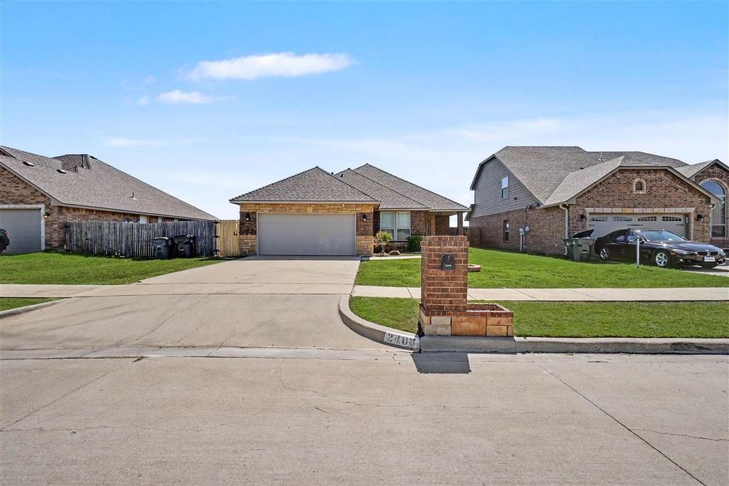 2408 SW 54th St, Lawton, OK 73505