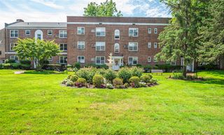 221 Middle Neck Road G5, Great Neck, NY 11021