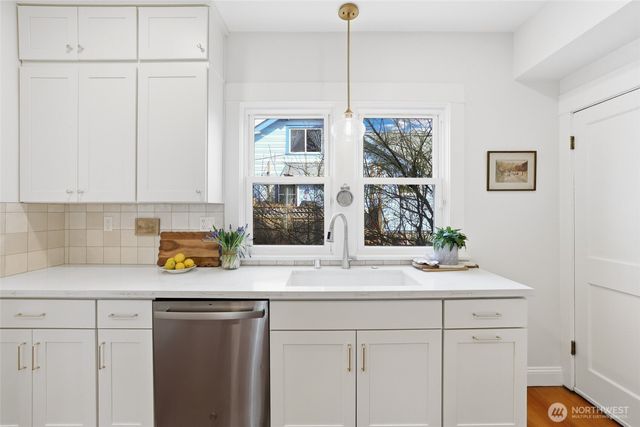 710 S Lawrence Street, Tacoma, WA 98405