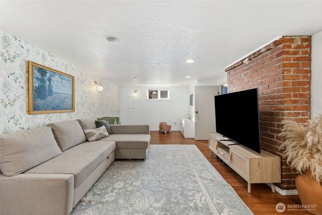 710 S Lawrence Street, Tacoma, WA 98405