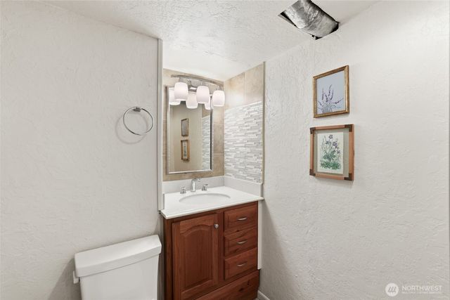 710 S Lawrence Street, Tacoma, WA 98405