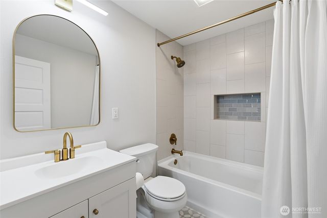 710 S Lawrence Street, Tacoma, WA 98405