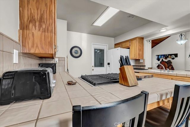 915 Moran Court, Paso Robles, CA 93446