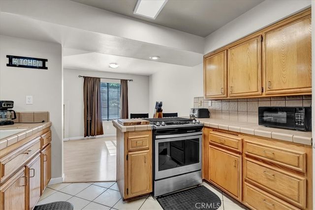 915 Moran Court, Paso Robles, CA 93446