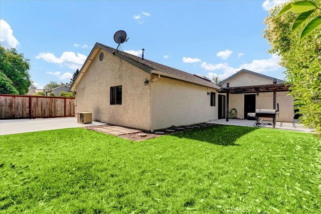 915 Moran Court, Paso Robles, CA 93446