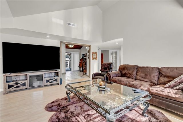 915 Moran Court, Paso Robles, CA 93446