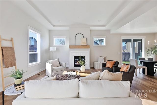 461 Hidden Mill Ct, Middleton, ID 83644