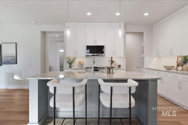 461 Hidden Mill Ct, Middleton, ID 83644