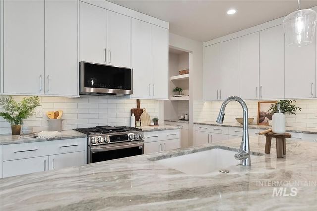 461 Hidden Mill Ct, Middleton, ID 83644