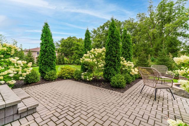 124 Lilly Court, Indian Creek, IL 60061