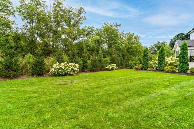 124 Lilly Court, Indian Creek, IL 60061
