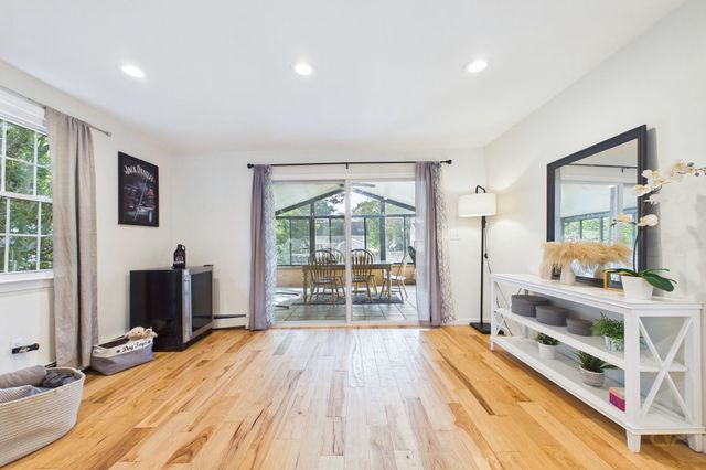 968 Osgood St, New Bedford, MA 02745