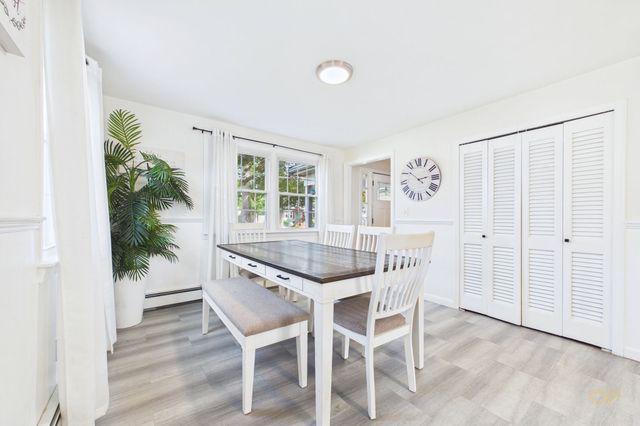 968 Osgood St, New Bedford, MA 02745