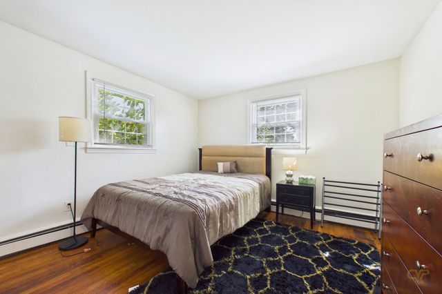968 Osgood St, New Bedford, MA 02745