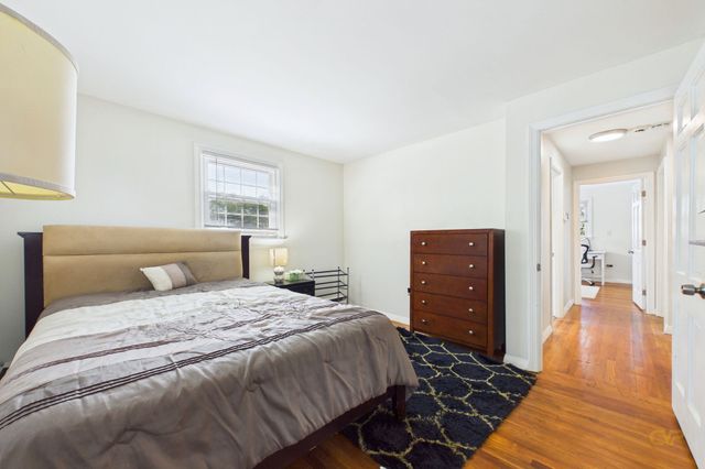 968 Osgood St, New Bedford, MA 02745