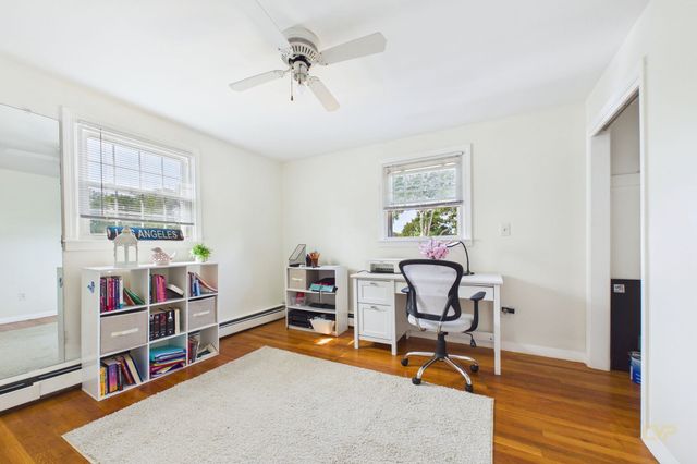 968 Osgood St, New Bedford, MA 02745