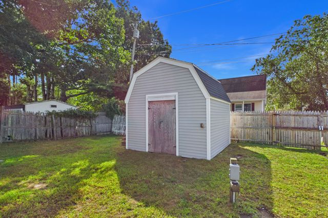 968 Osgood St, New Bedford, MA 02745