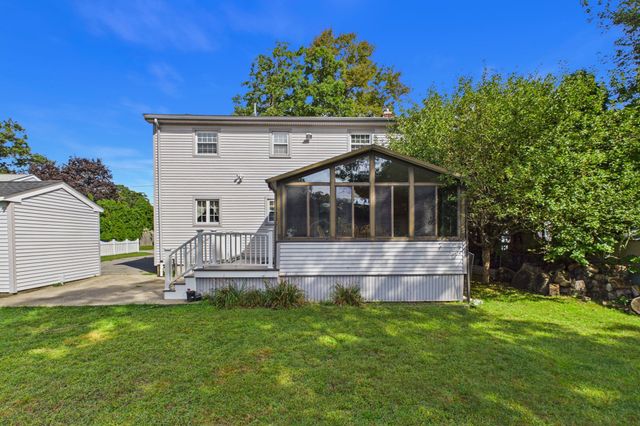 968 Osgood St, New Bedford, MA 02745