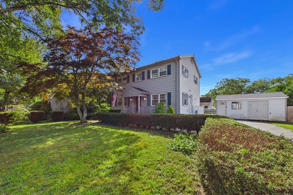 968 Osgood St, New Bedford, MA 02745