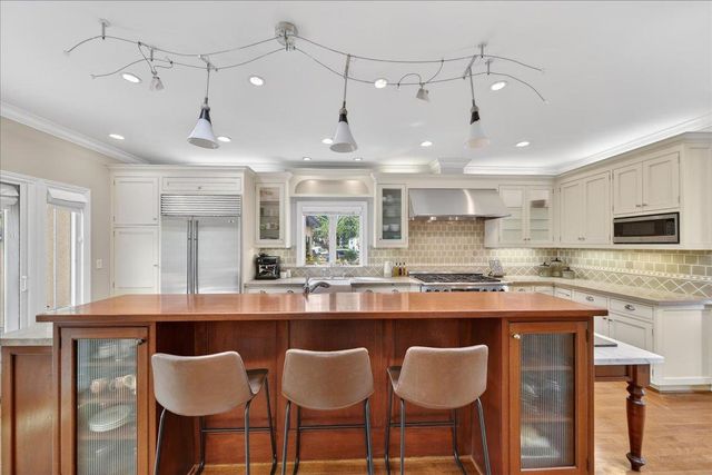 16839 Frank Avenue, Los Gatos, CA 95032