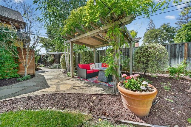 16839 Frank Avenue, Los Gatos, CA 95032