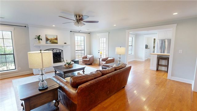 1132 N Huntington Drive, Fayetteville, AR 72701