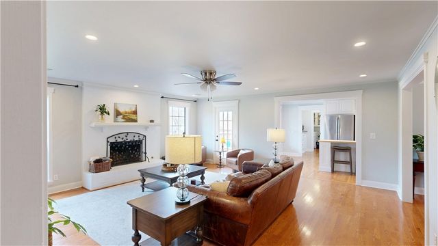 1132 N Huntington Drive, Fayetteville, AR 72701