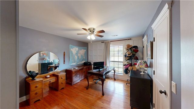 1132 N Huntington Drive, Fayetteville, AR 72701