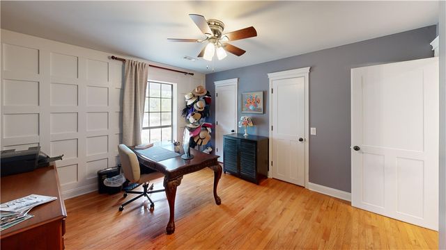 1132 N Huntington Drive, Fayetteville, AR 72701