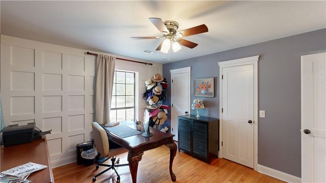 1132 N Huntington Drive, Fayetteville, AR 72701